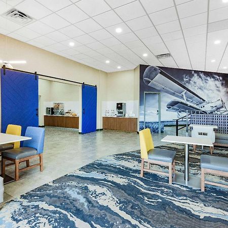 Wingate By Wyndham Wichita Airport Exterior foto