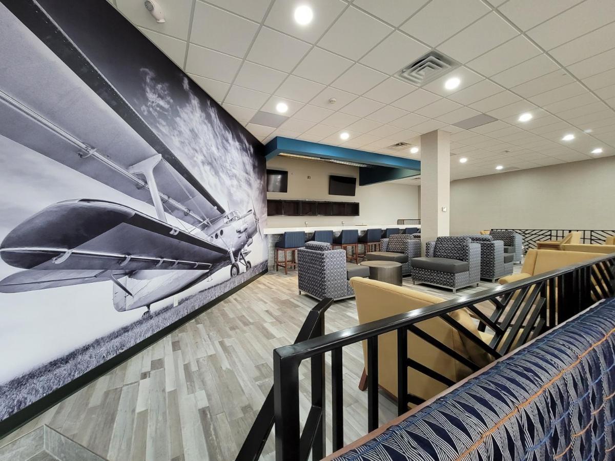 Wingate By Wyndham Wichita Airport Exterior foto