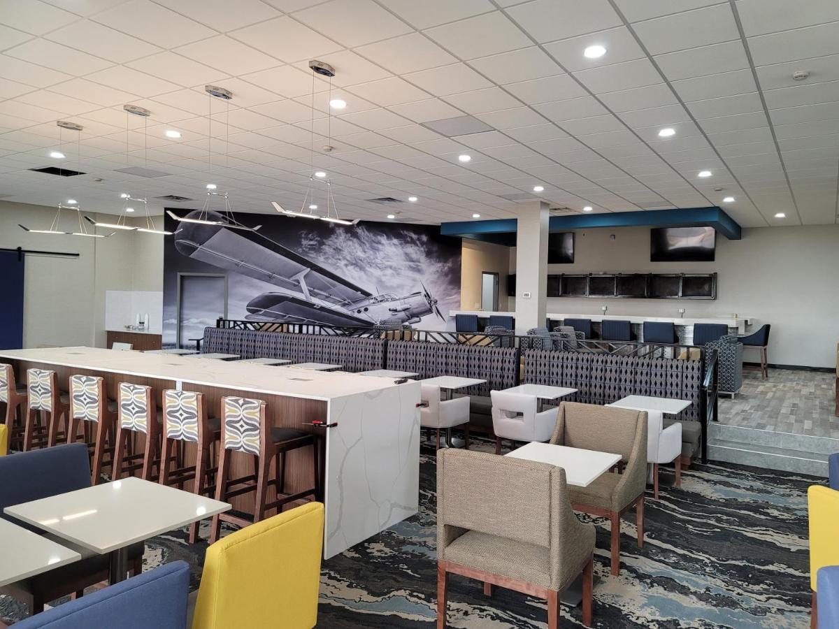 Wingate By Wyndham Wichita Airport Exterior foto