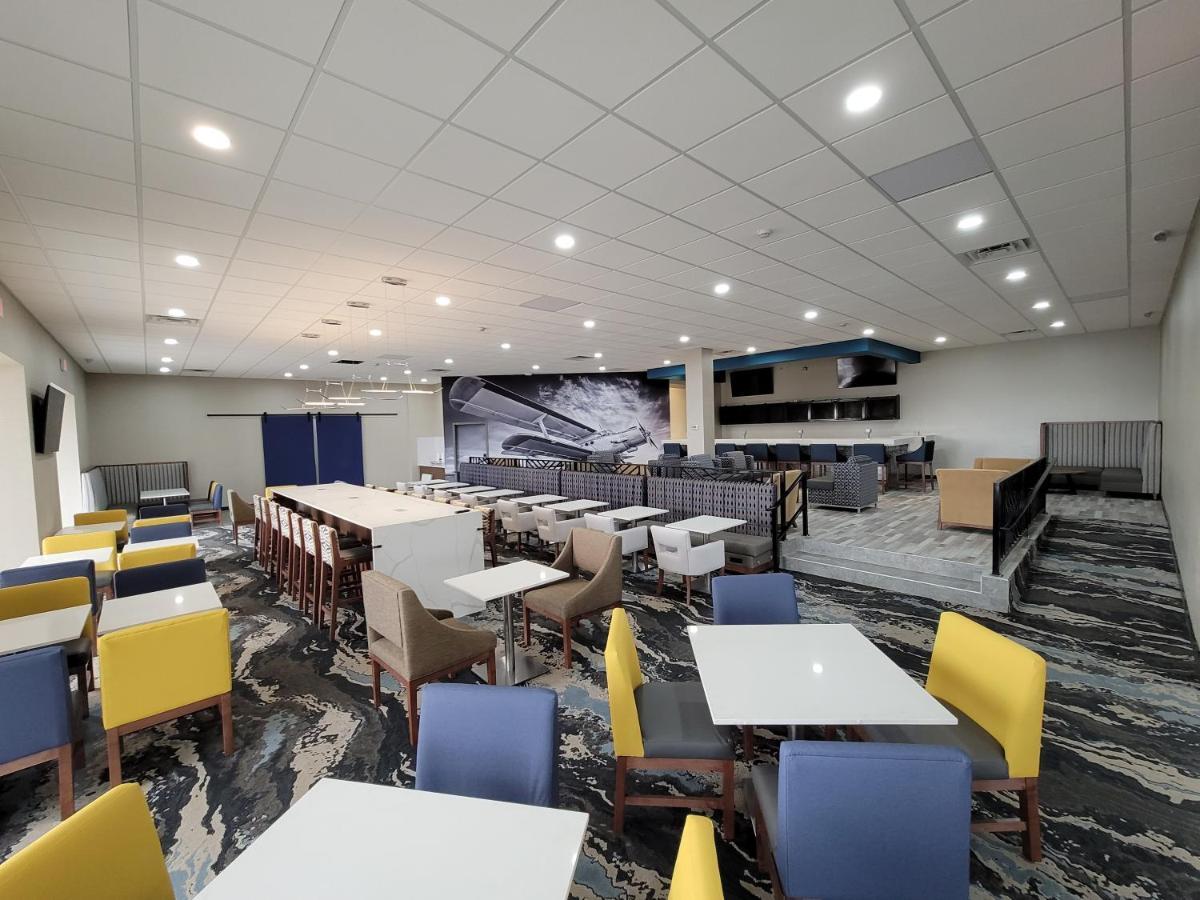 Wingate By Wyndham Wichita Airport Exterior foto