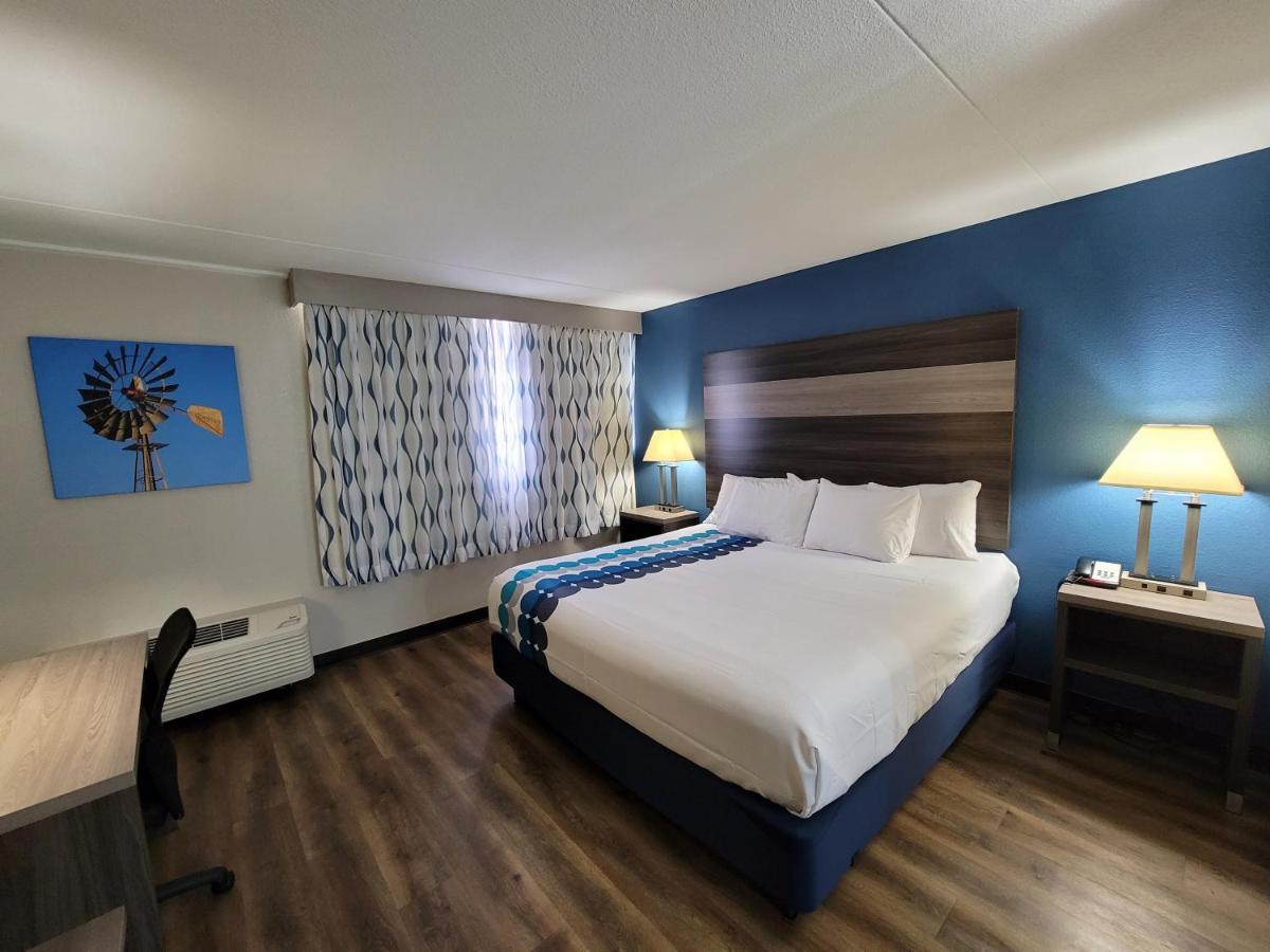 Wingate By Wyndham Wichita Airport Exterior foto