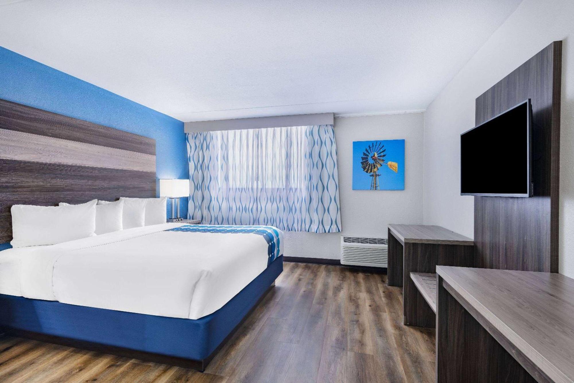 Wingate By Wyndham Wichita Airport Exterior foto