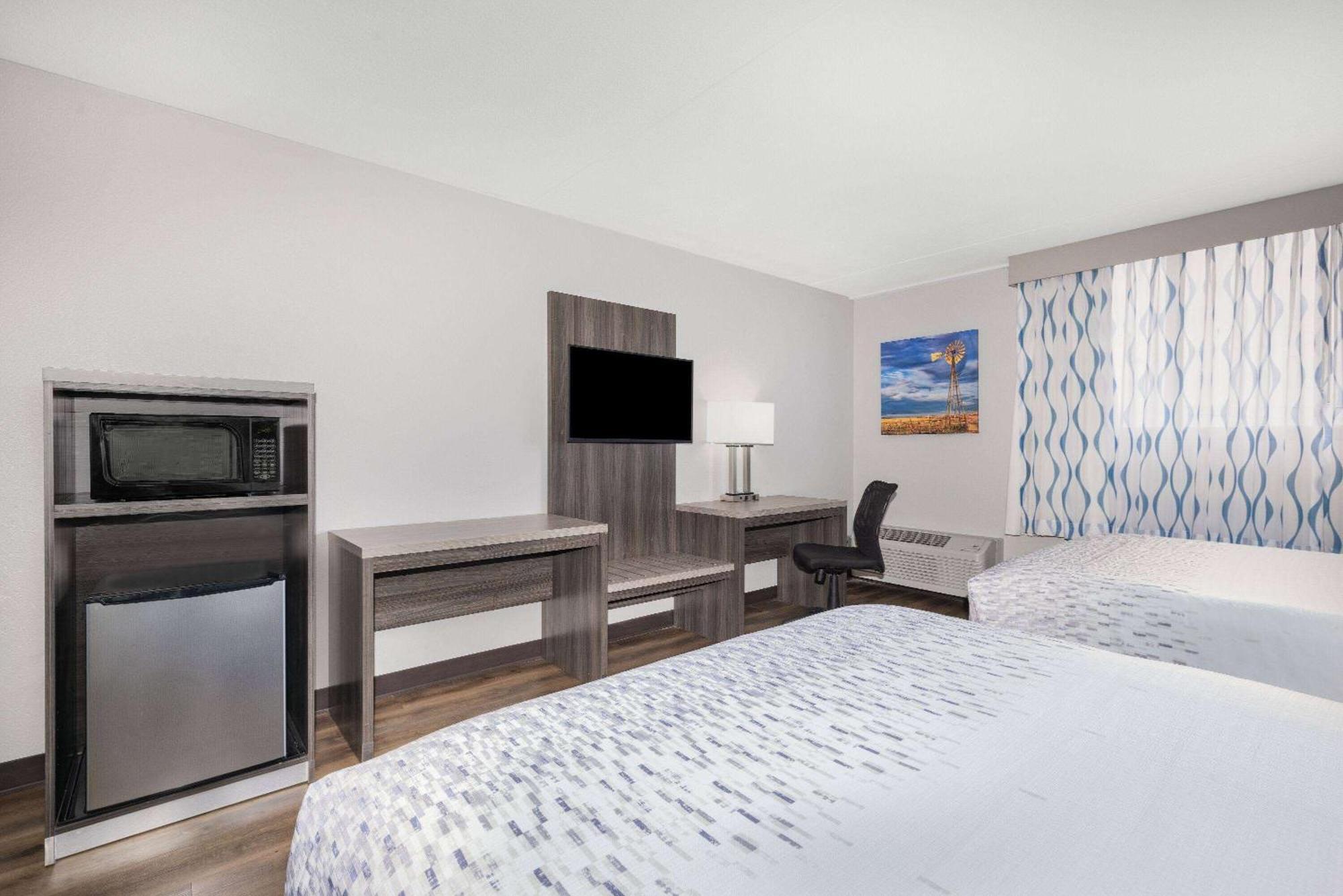 Wingate By Wyndham Wichita Airport Exterior foto
