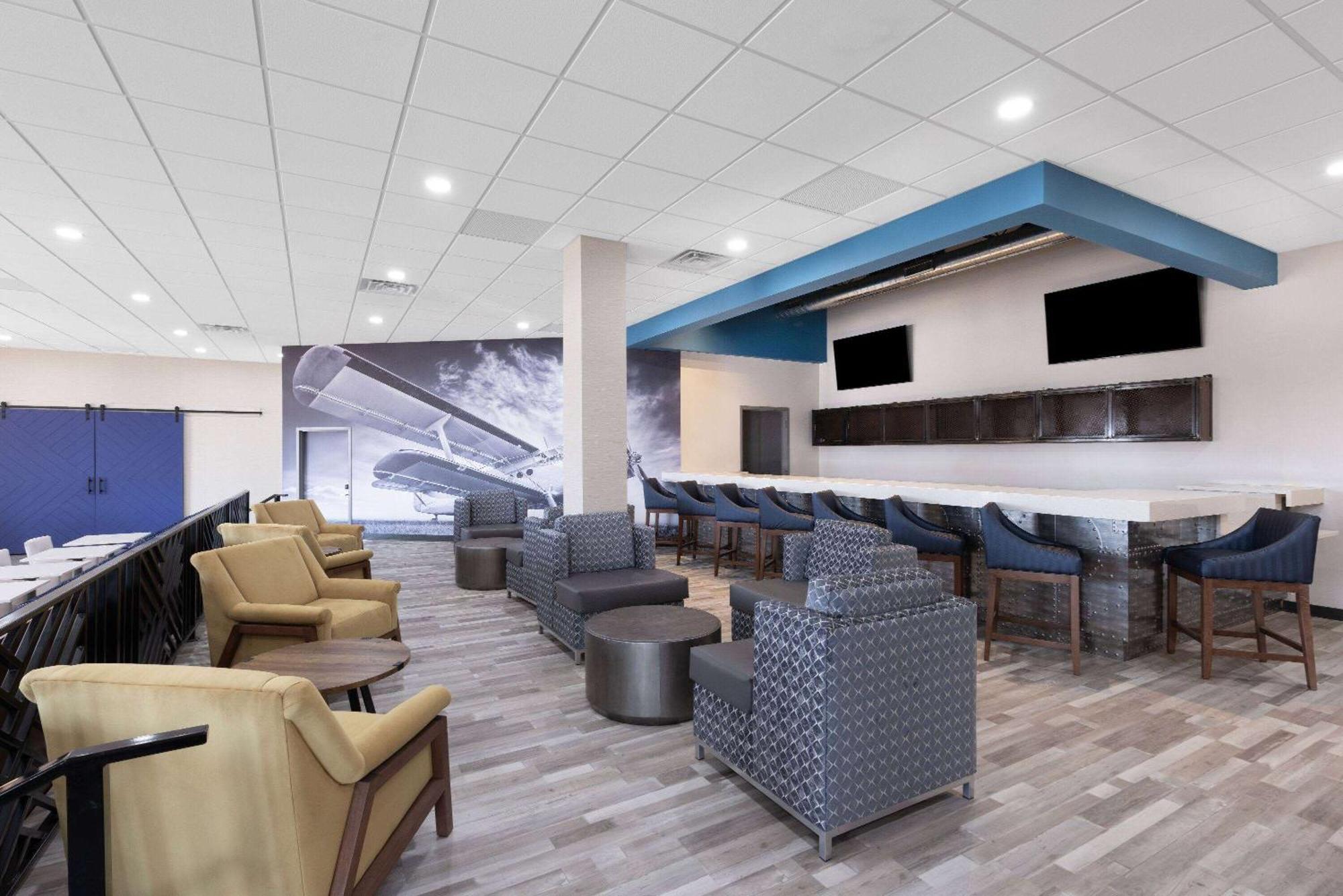 Wingate By Wyndham Wichita Airport Exterior foto