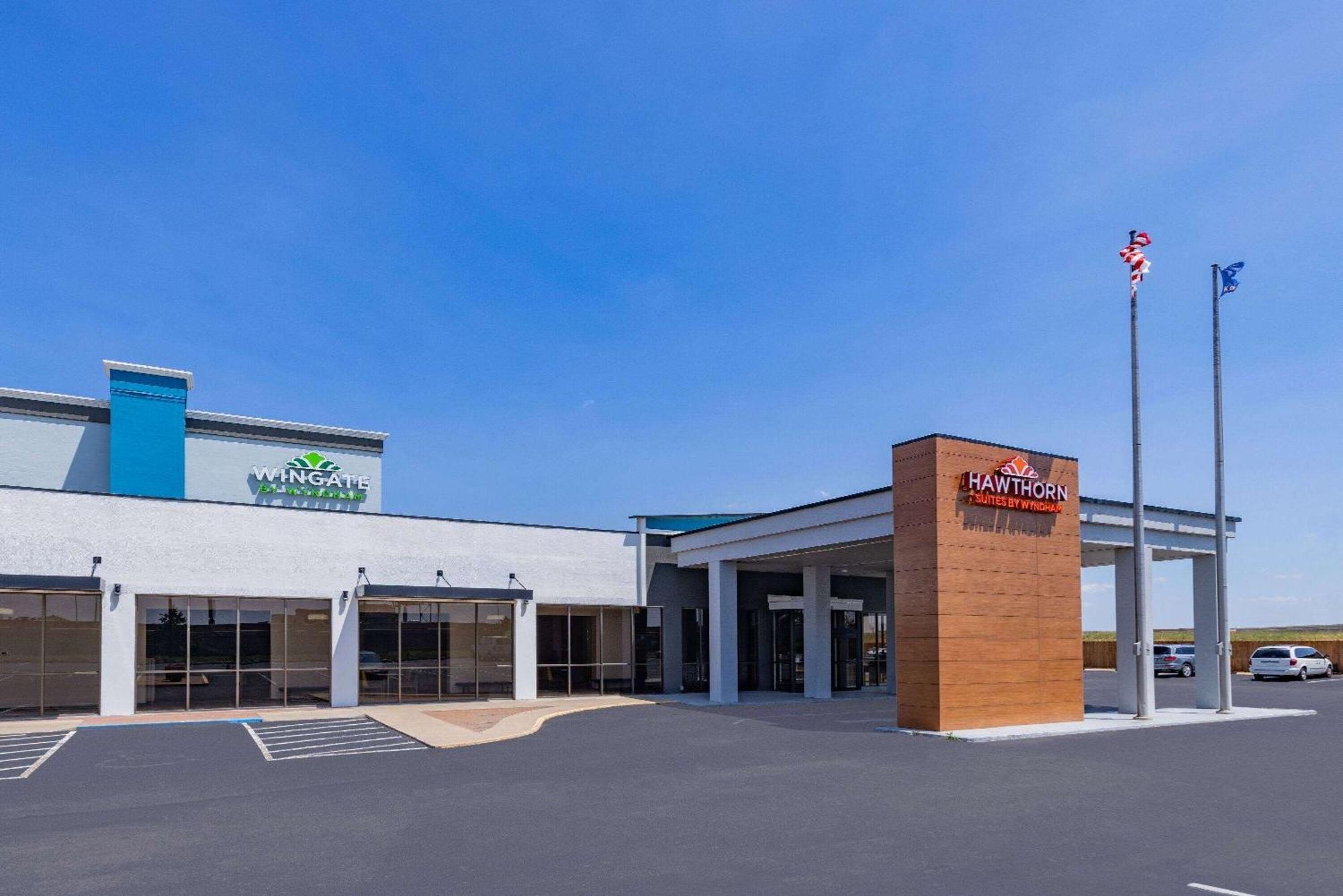 Wingate By Wyndham Wichita Airport Exterior foto