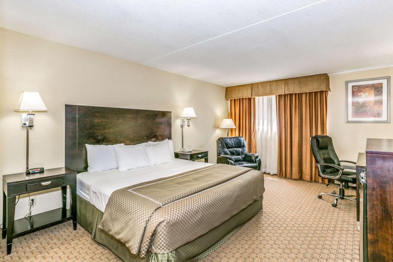 Wingate By Wyndham Wichita Airport Exterior foto