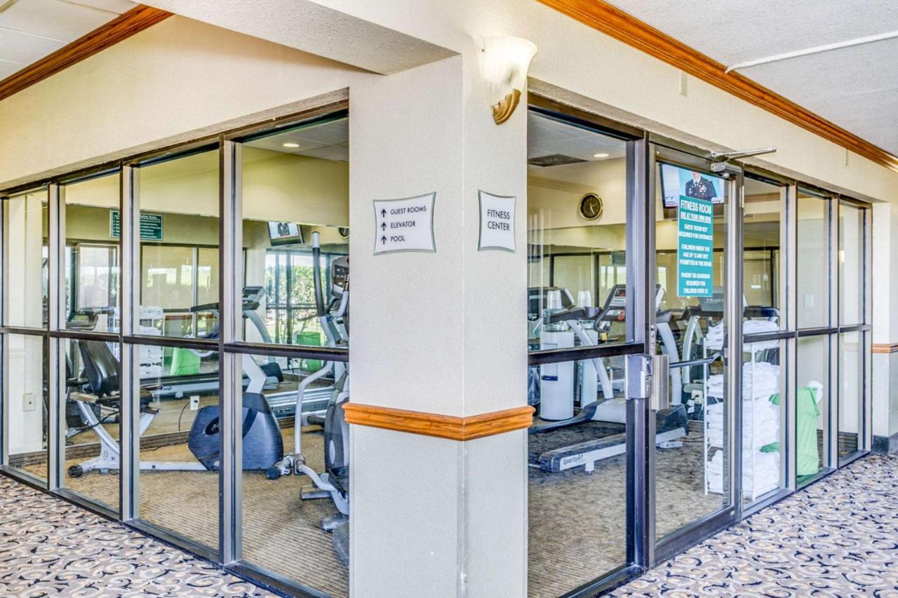 Wingate By Wyndham Wichita Airport Exterior foto